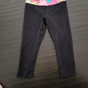 Girls Sz 6 Ivivva capri REVERSABLE leggings